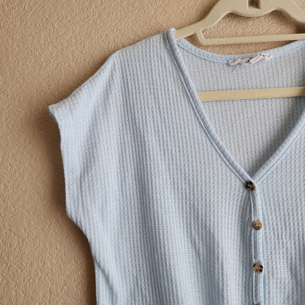 Hippie Rose Sky Blue Button-Down Short Sleeve Juniors Top Size M - Picture 2 of 10